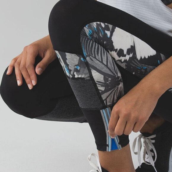 Lululemon Run The World 7/8 Tight - Picture 5 of 14